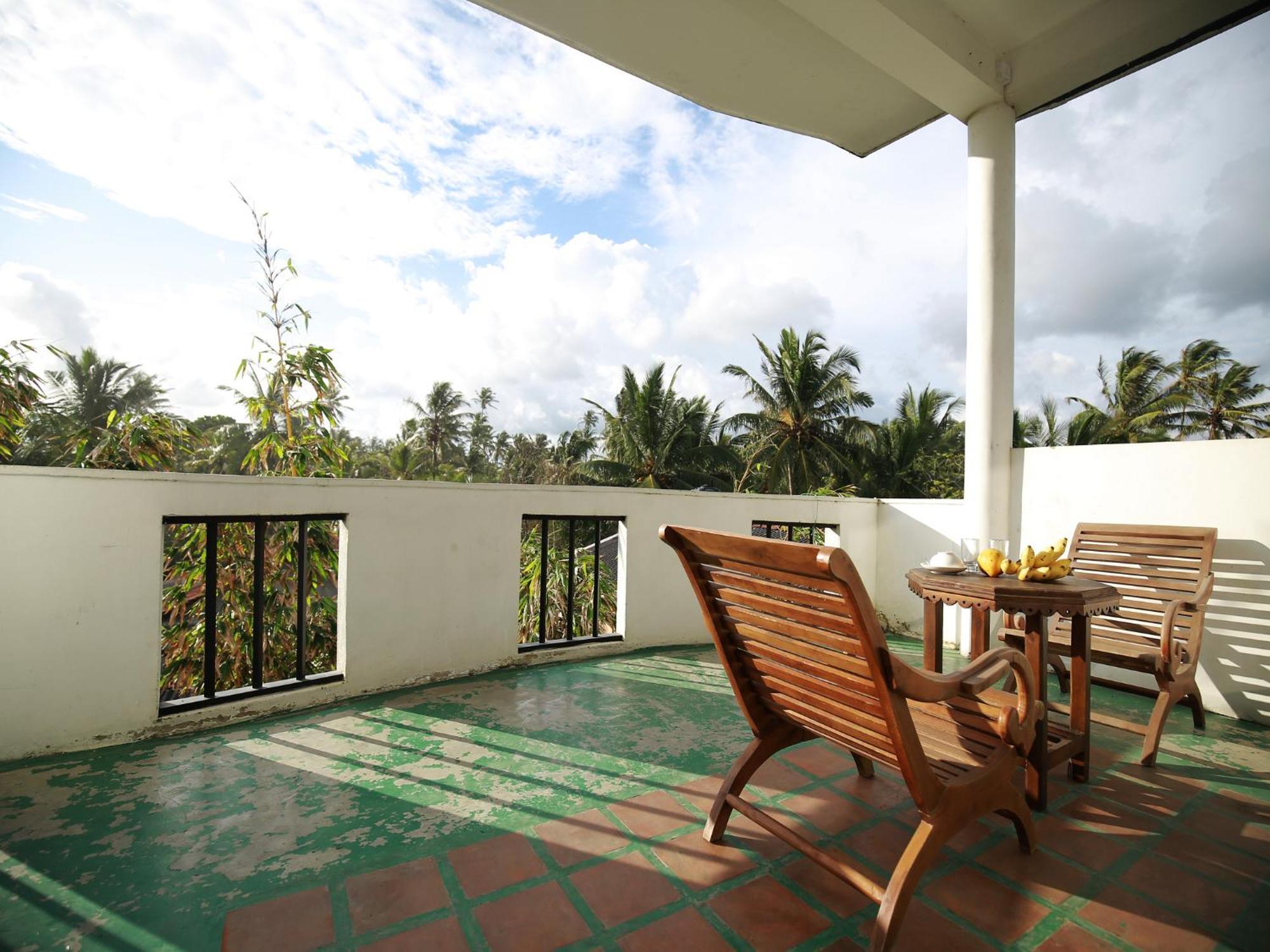 Crystal Oceanic Hotel Ahangama Exterior photo